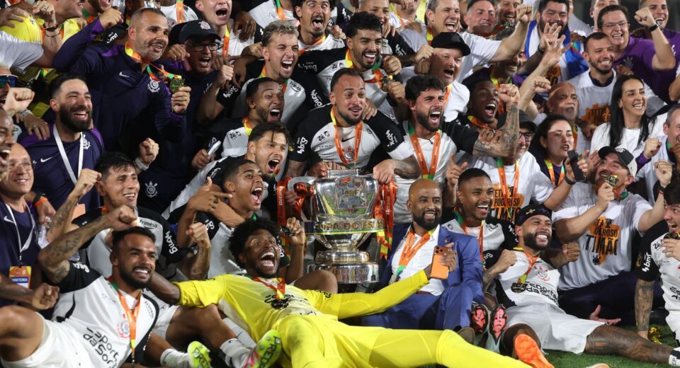 Corinthians vence Vasco e conquista tetracampeonato da Copa do Brasil