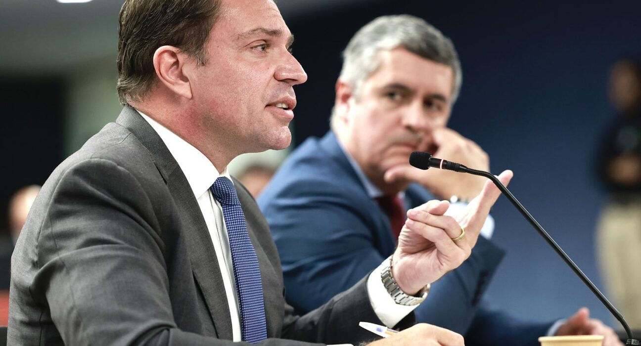 Moraes envia ao MJ formalização da extradição de Ramagem 