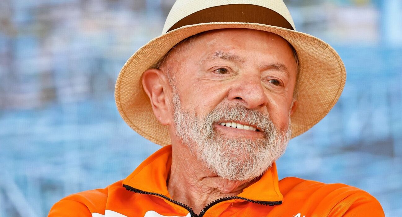 Lula cita feminicídios e cobra luta de homens contra a violência