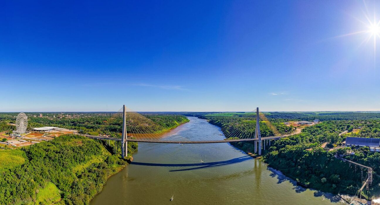Inaugurada segunda ponte de ligação entre Brasil e Paraguai 
