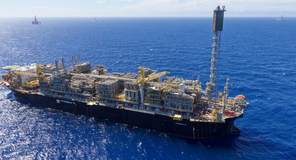 Petrobras amplia participação em áreas do pré-sal após leilão