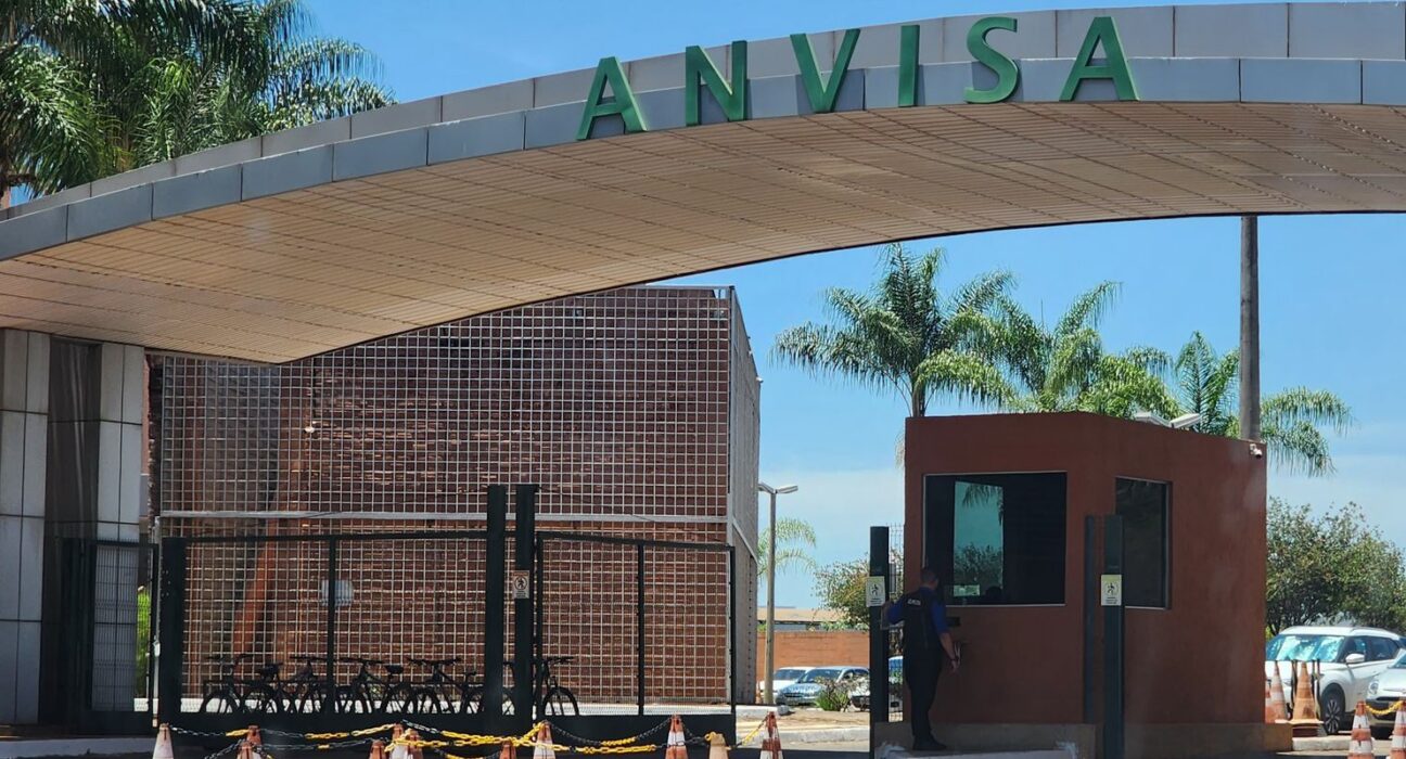 Anvisa proíbe fabricação e venda de suplementos irregulares