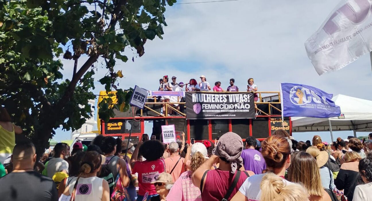 Mulheres protestam no Rio e pedem maior presença do Estado