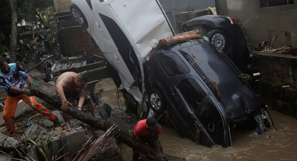 Encontrado corpo de idoso desaparecido em enxurrada em Petrópolis