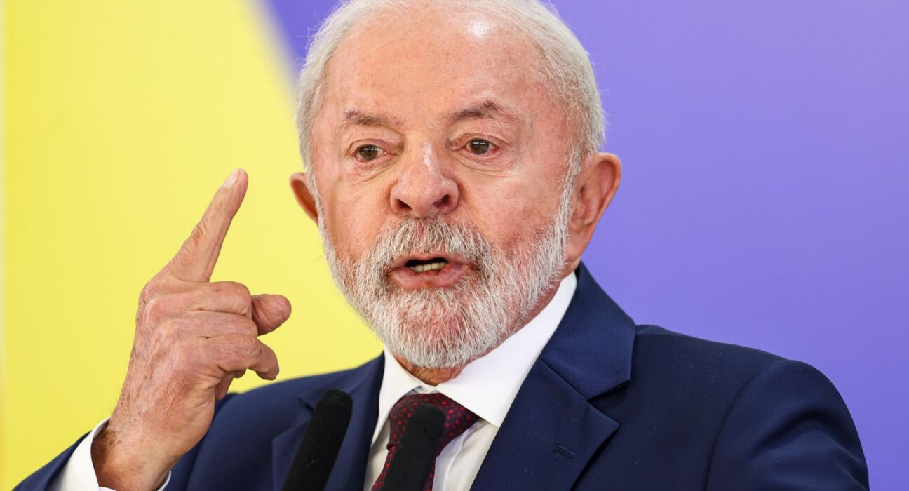 É possível negociar sem guerra, diz Lula sobre EUA e Venezuela