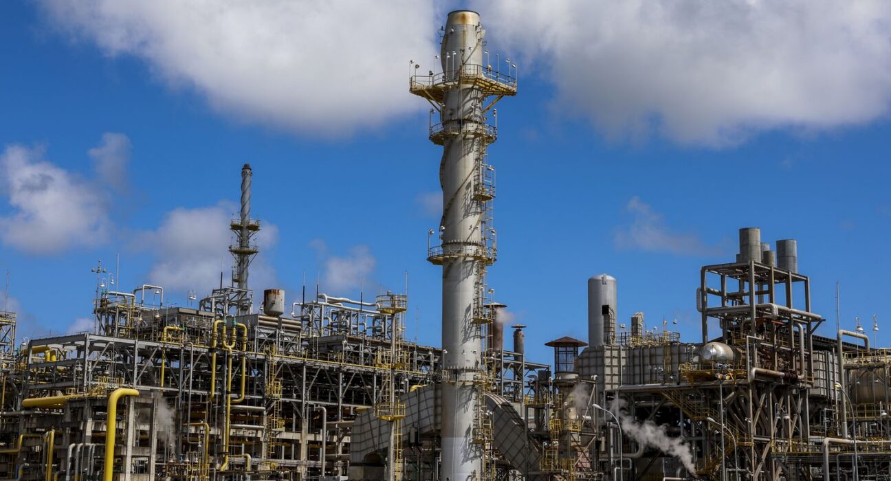 Petrobras renova contratos de quase R$ 100 bi com a Braskem