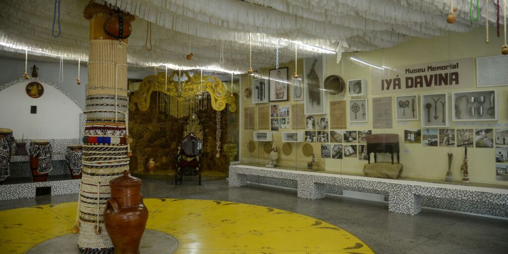 Racismo religioso: 76% dos terreiros no Brasil sofreram violências