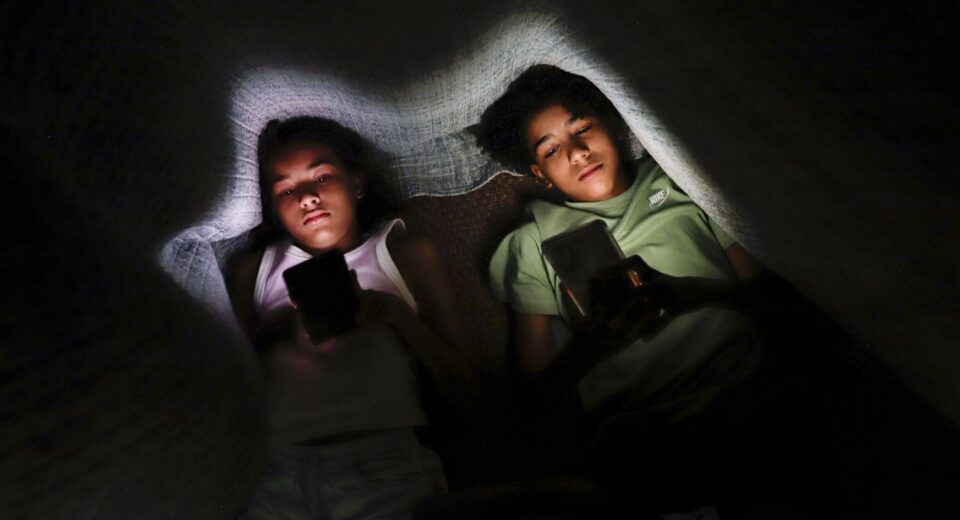 Acesso à internet na primeira infância mais do que dobrou desde 2015