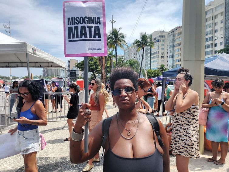 Rio de Janeiro (RJ), 07/12/2025 - Evelyn Lucy Alves da Luz vitima de tentativa de feminicídio 071225
Ato para denunciar o feminicídio e todas as formas de violência contra mulheres.
Foto: Cristina Indio do Brasil/Agência Brasil