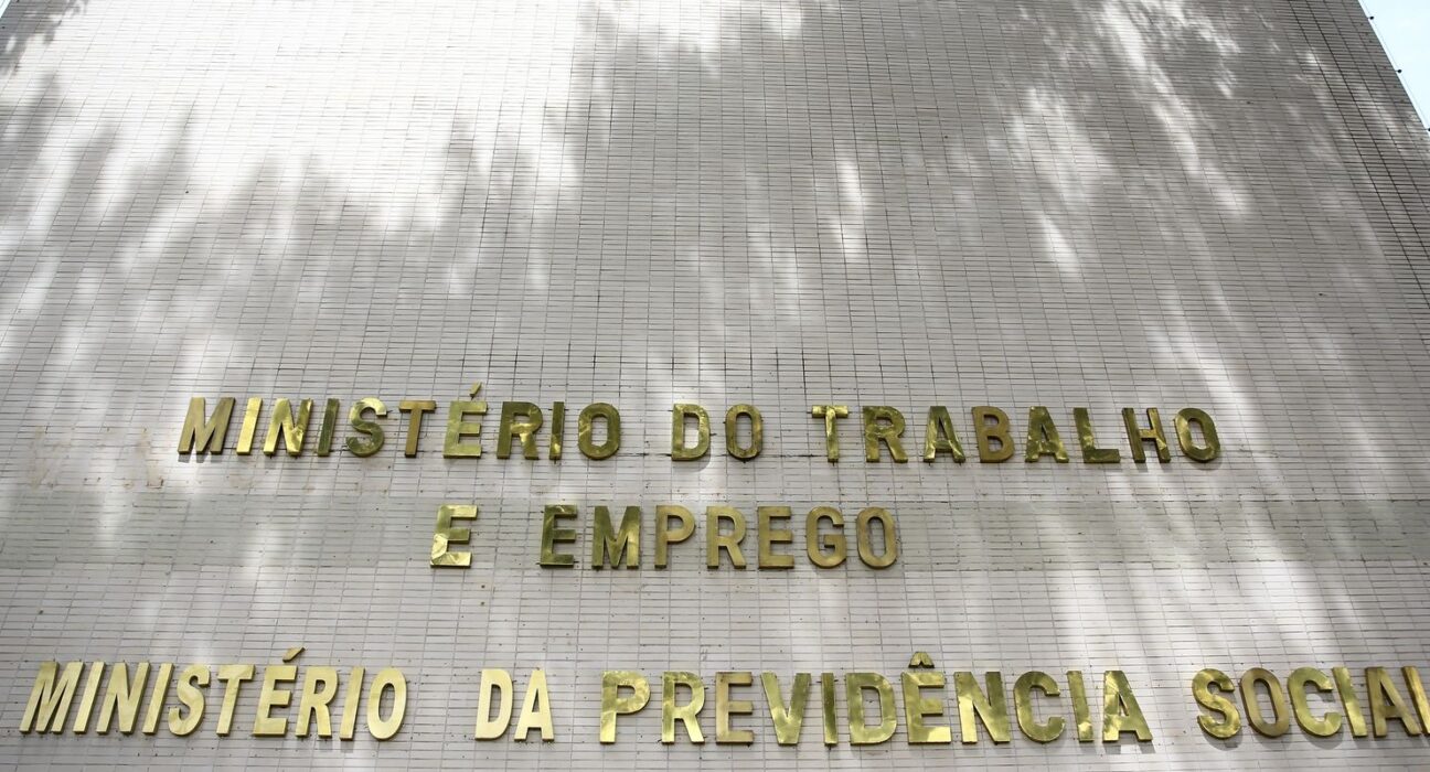 Secretário-executivo do Ministério da Previdência tem prisão decretada