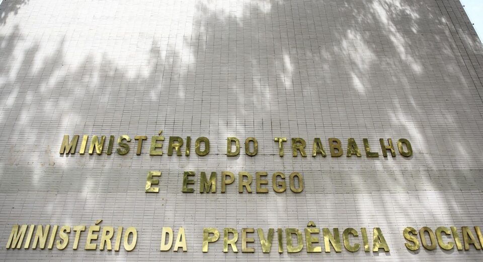 Secretário-executivo do Ministério da Previdência tem prisão decretada