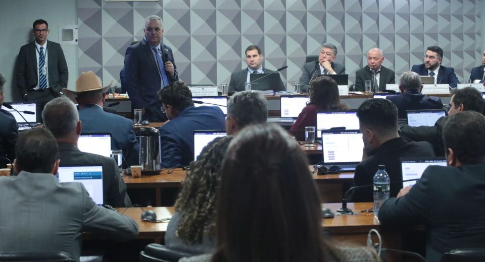 CPMI do INSS convoca dono do Banco Master e governador Zema