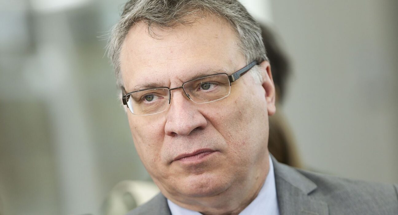 Defesa pede absolvição de delegada denunciada pela trama golpista