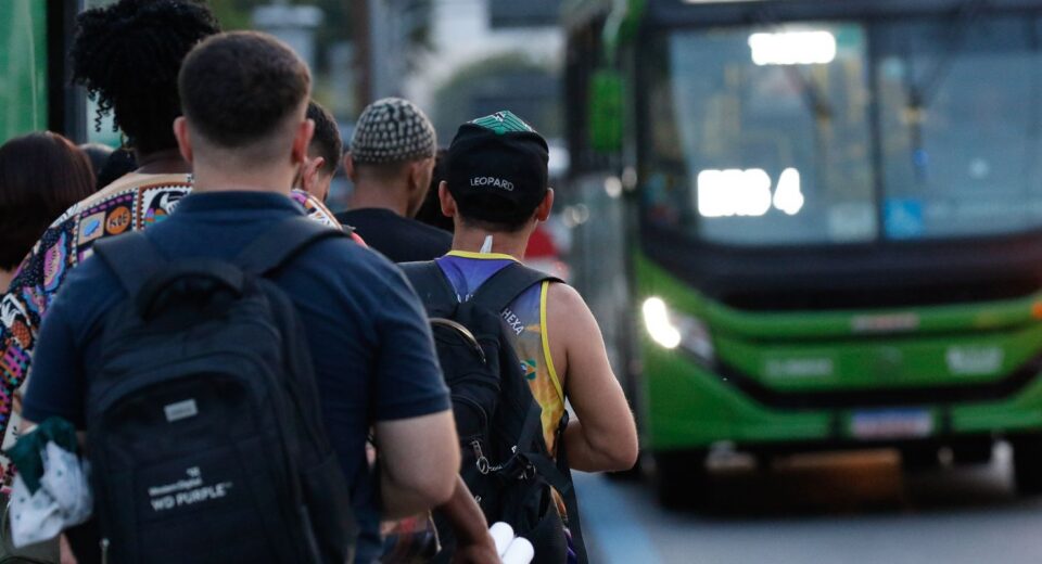 Passagem dos ônibus urbanos do Rio vai subir para R$ 5 no domingo