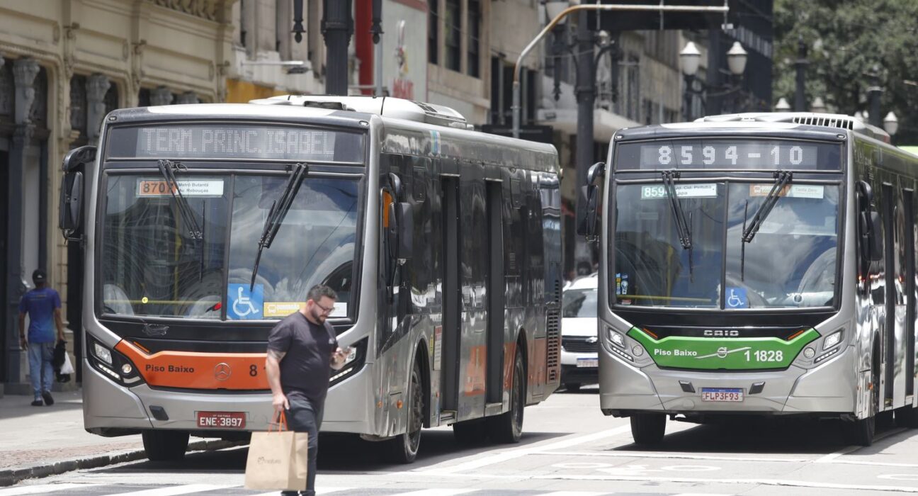 Após paralisação, ônibus circulam normalmente em SP nesta quarta (10)