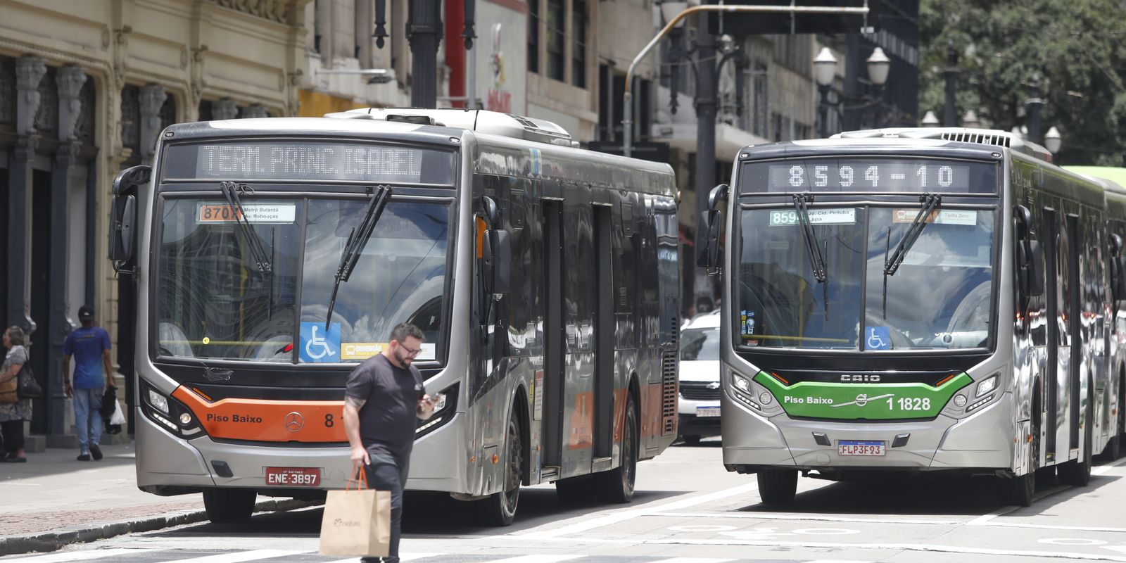 Após paralisação, ônibus circulam normalmente em SP nesta quarta (10)