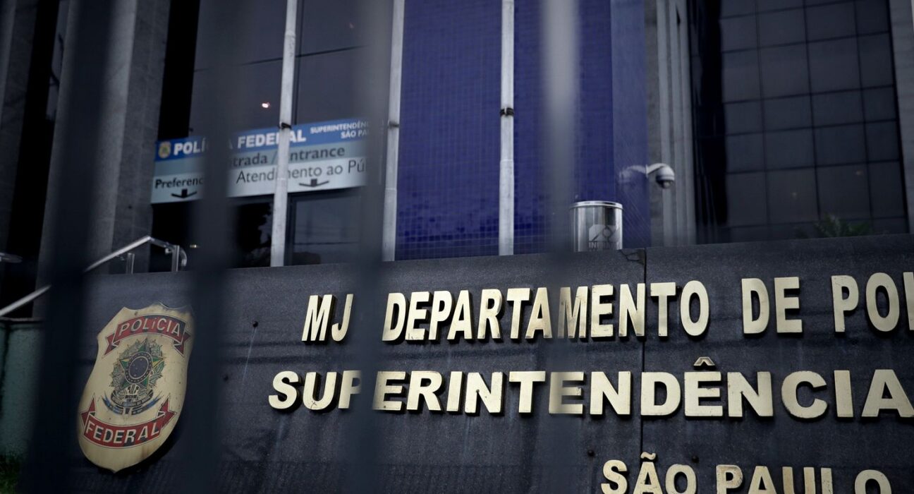 PF faz operação contra ataques cibernéticos a deputados federais