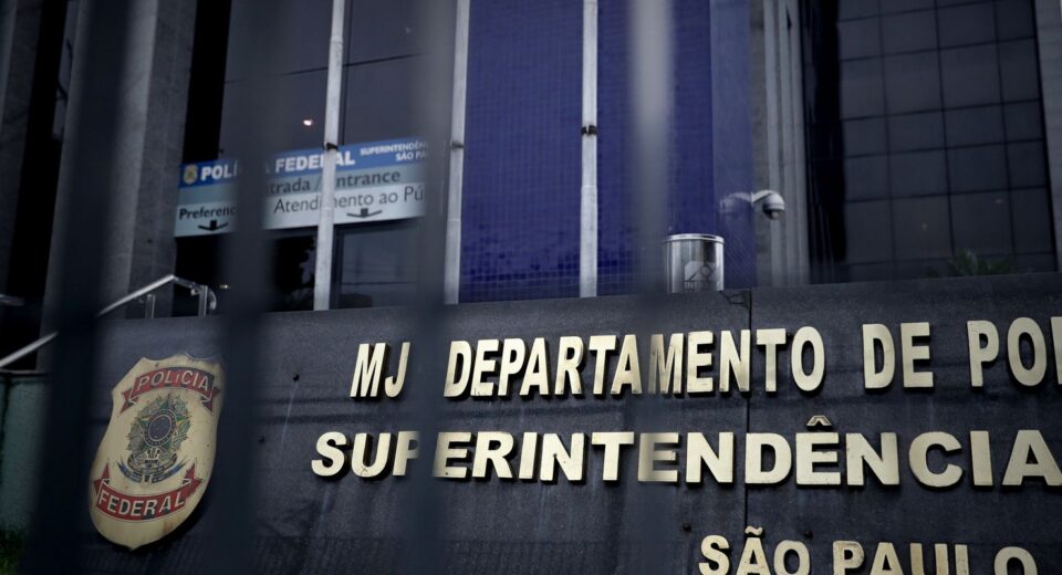 PF faz operação contra ataques cibernéticos a deputados federais