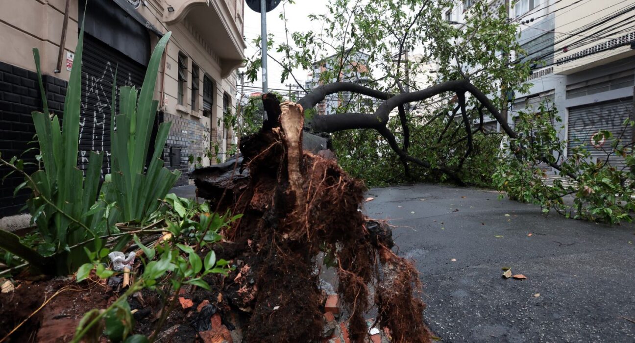 Em Embu-Guaçu, em SP, apagão deixa 61% dos moradores sem luz