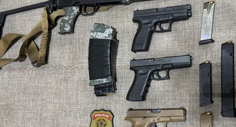 Flexibilização de armas em 2019 levou a desvio de pistolas para crime
