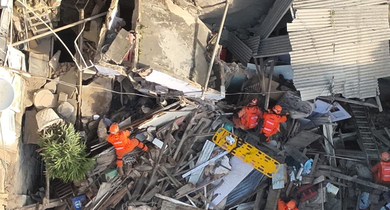 Casarão desaba no bairro do Catete, no Rio, e deixa vários feridos