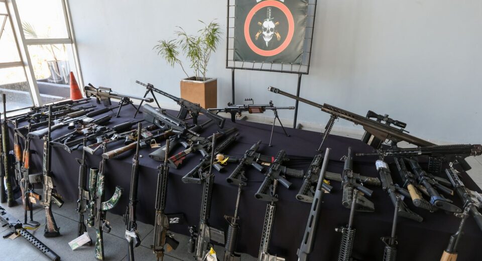 Polícia do Rio prende 12 pessoas em operação contra Comando Vermelho