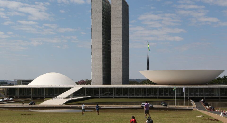 Plenário da Câmara deve votar PEC da Segurança Pública na terça-feira