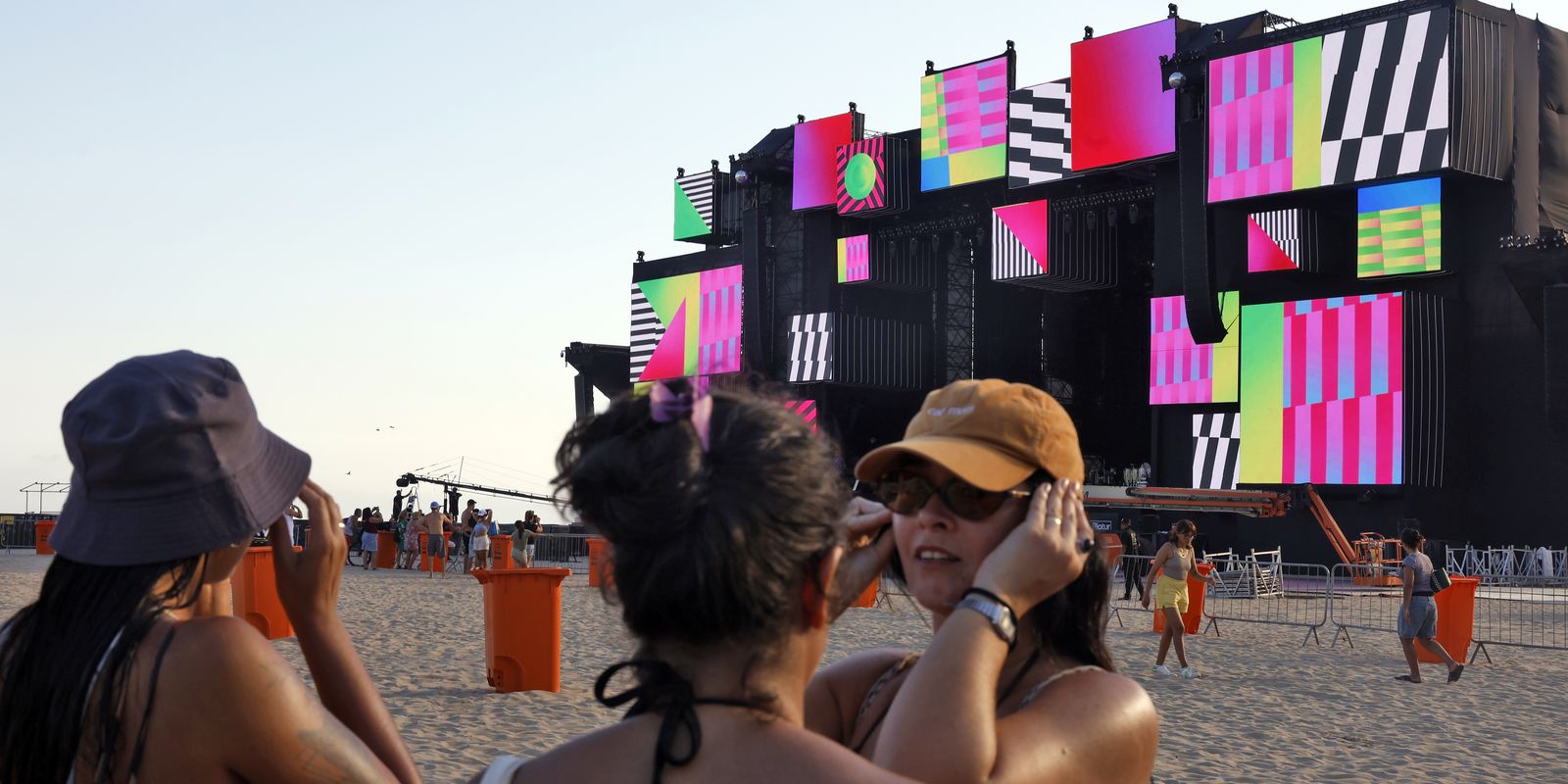 Copacabana já vive clima de expectativa para a festa da virada