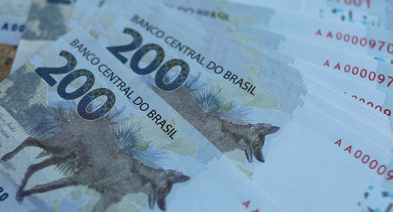 Mercado reduz previsão da inflação para 4,33% este ano