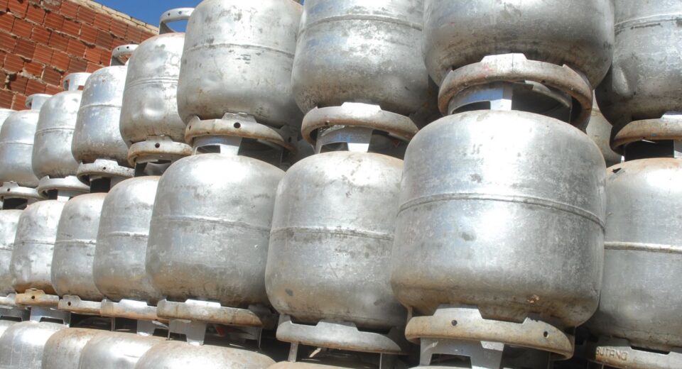 Beneficiários com NIS final 1 recebem Auxílio Gás nesta quarta-feira