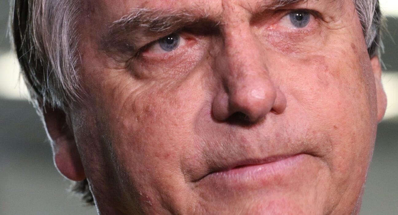 Moraes nega recurso de Bolsonaro contra condenação por trama golpista