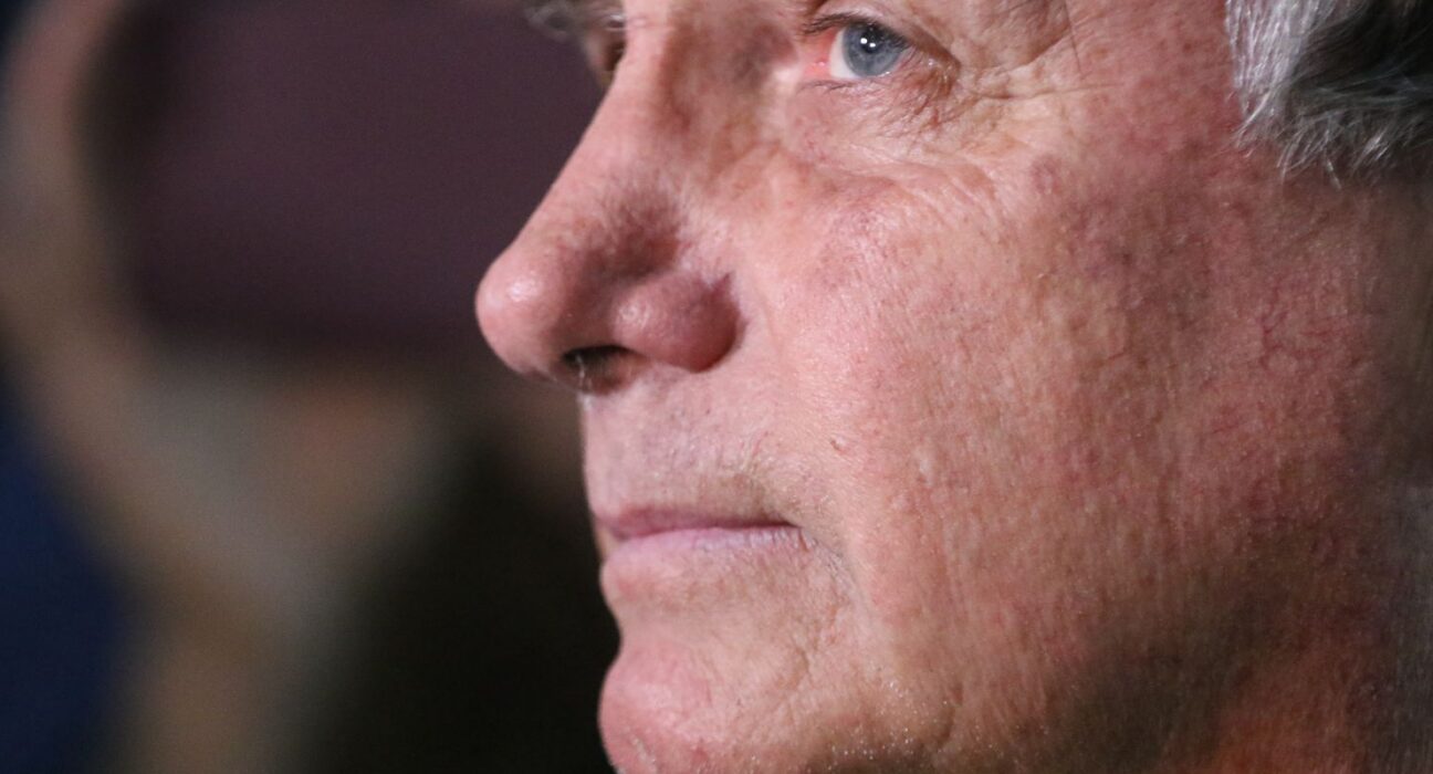 Após pedido de cirurgia, Moraes manda PF fazer perícia em Bolsonaro