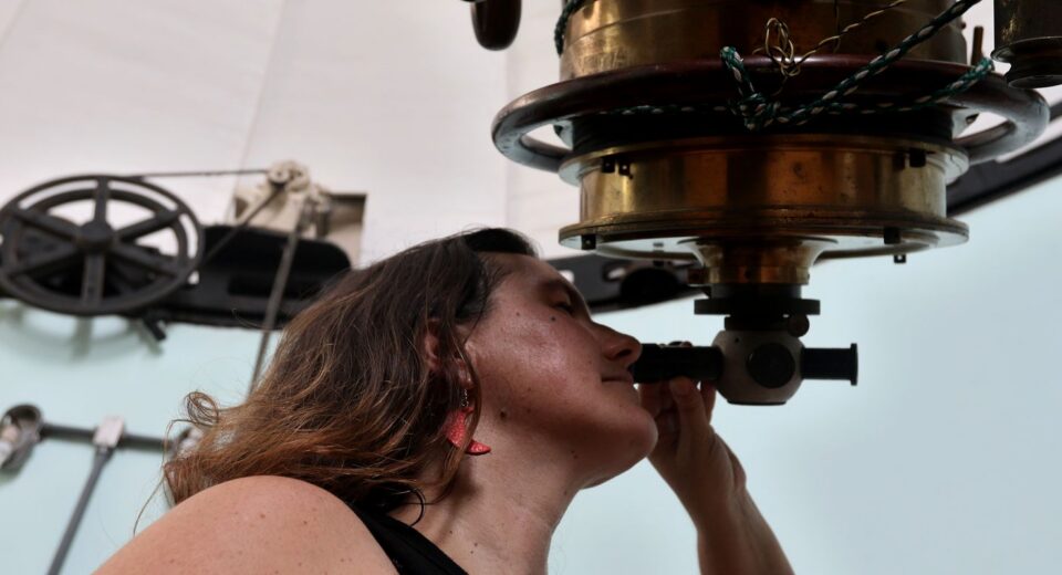 Produção científica brasileira volta a crescer em 2024