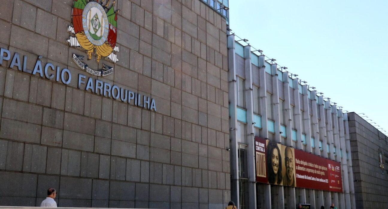 Lula sanciona porte de arma para policiais legislativos estaduais