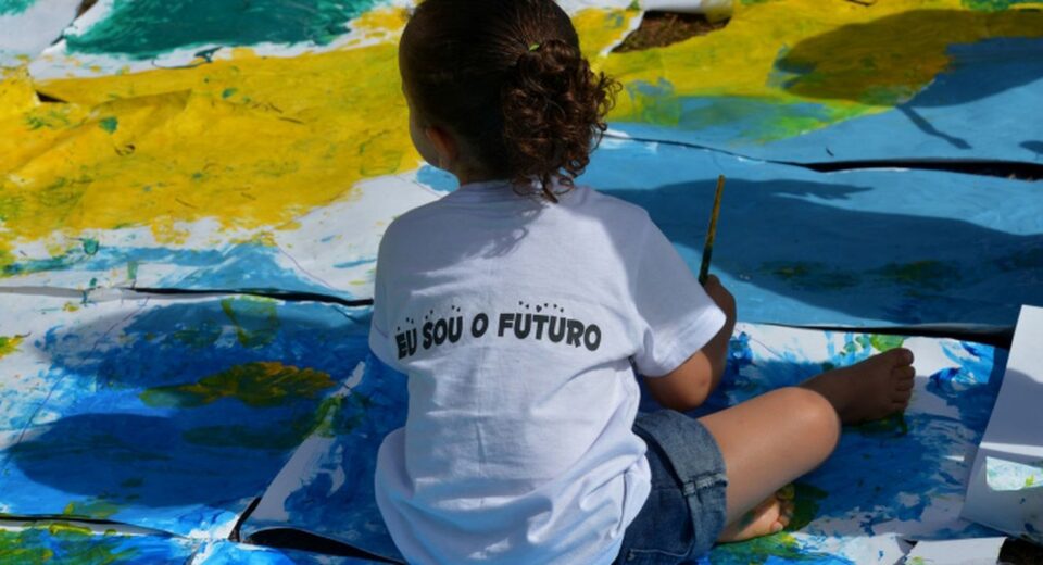 Desigualdades sociais dificultam acesso à educação infantil no Brasil