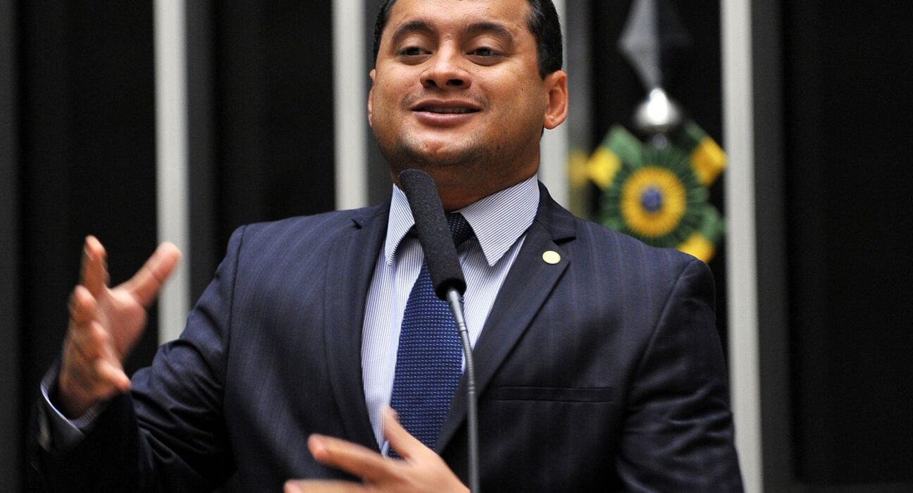 PF aponta senador como 'sustentáculo político' de esquema no INSS