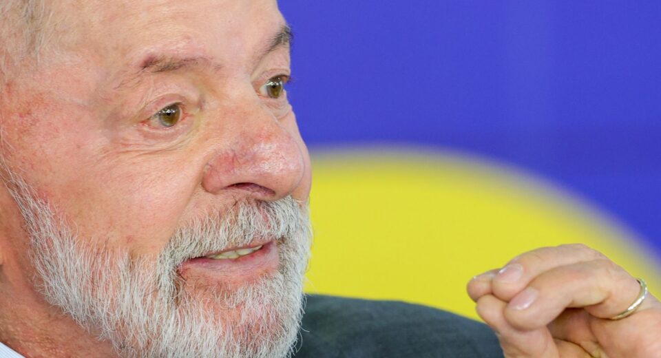 Lula tem evolução satisfatória após cirurgia de catarata