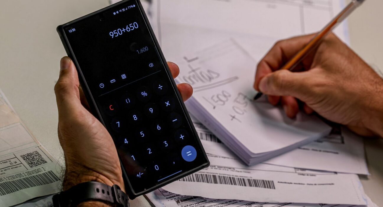 Lula sanciona com vetos lei que prevê regras mais rígidas para devedor