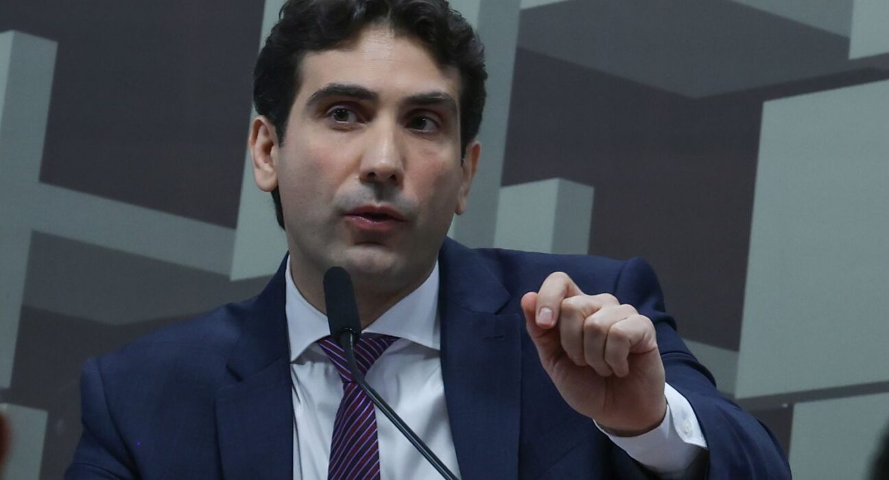 Galípolo assina manifesto internacional pela independência dos BCs