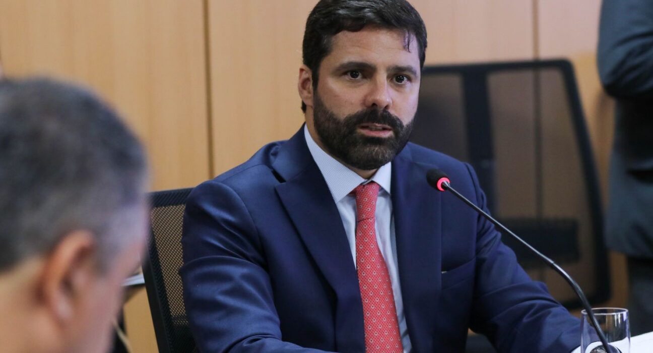 Secretário executivo é nomeado ministro interino da Justiça