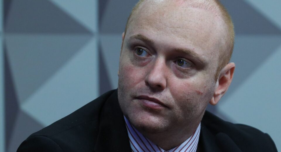 Moraes autoriza progressão de Delgatti para o regime semiaberto