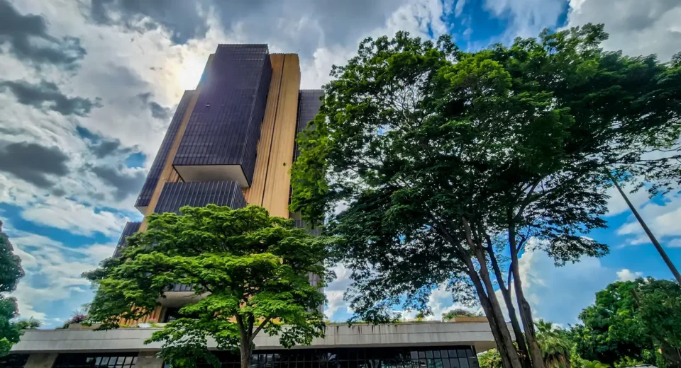 Banco Central desiste de recurso contra inspeção do TCU no caso Master