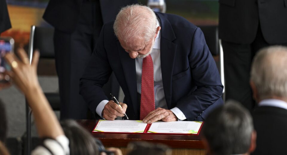 Lula veta integralmente PL da Dosimetria