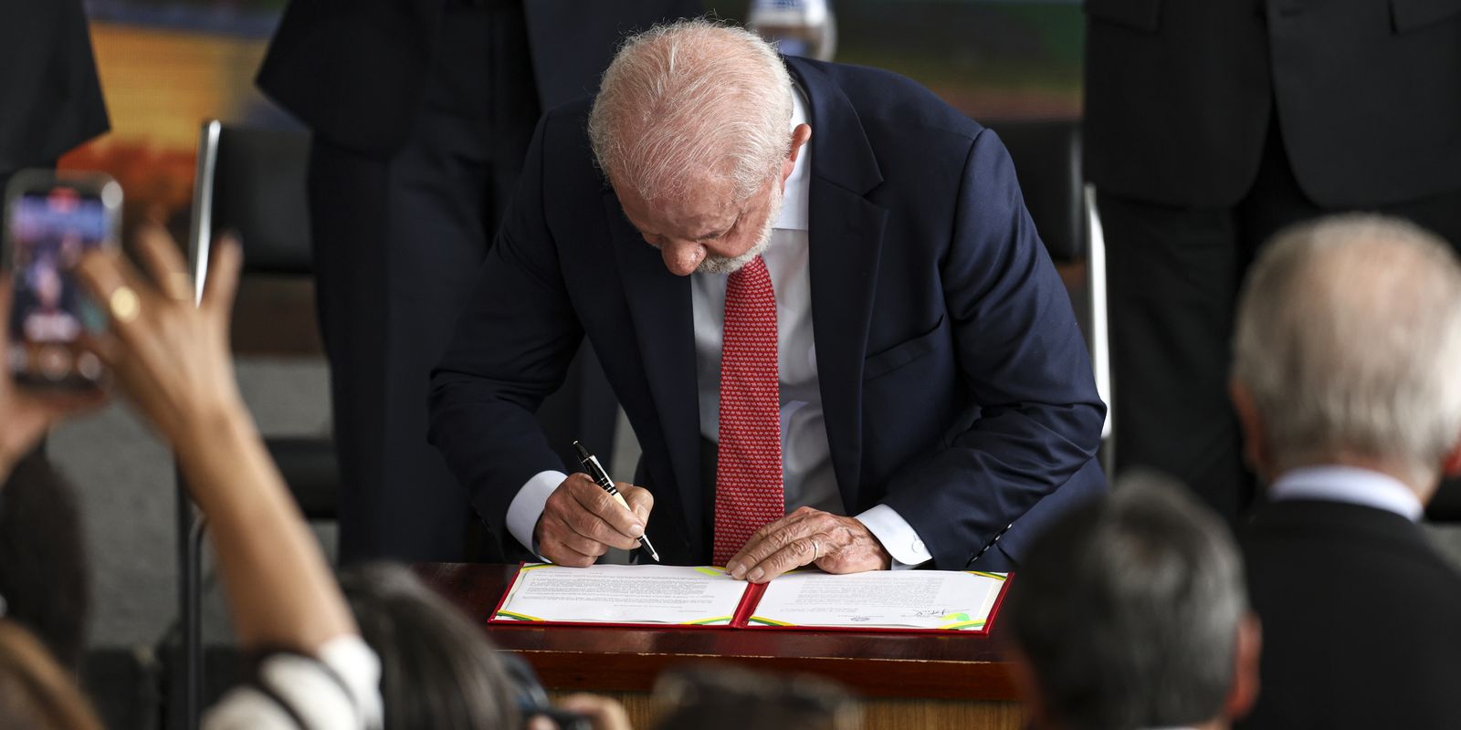 Lula veta integralmente PL da Dosimetria