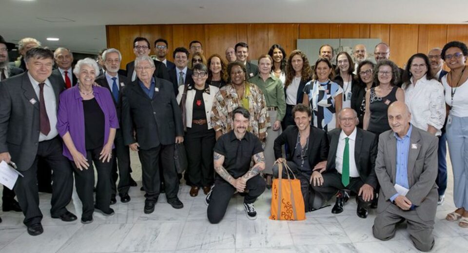 Governo debate combate ao antissemitismo com foco na educação