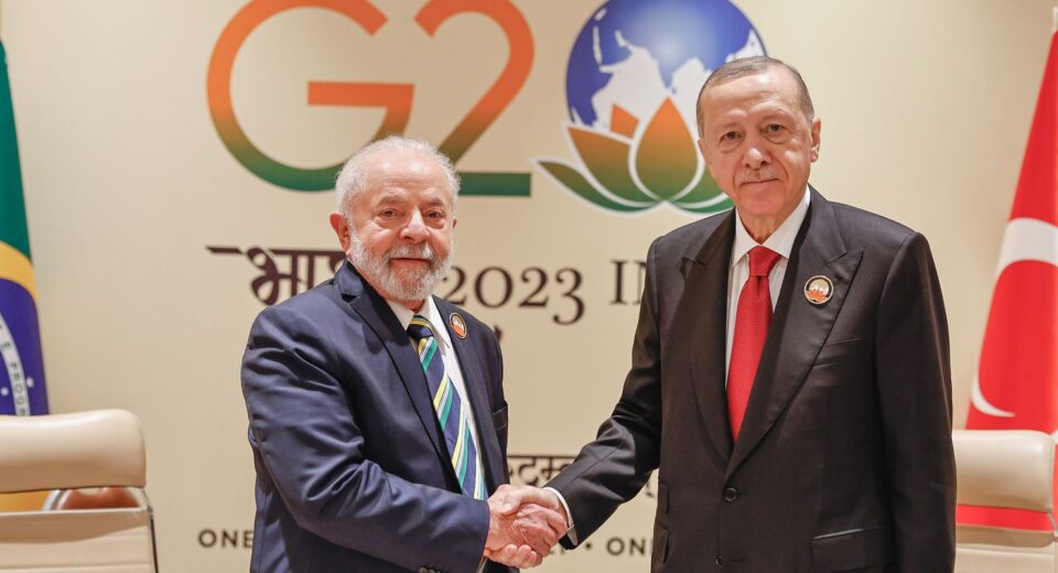Lula e Erdogan, presidente da Turquia, conversam sobre Gaza e COP
