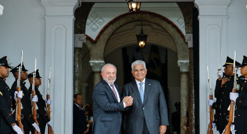 Após investida de Trump, Lula defende neutralidade do Canal do Panamá