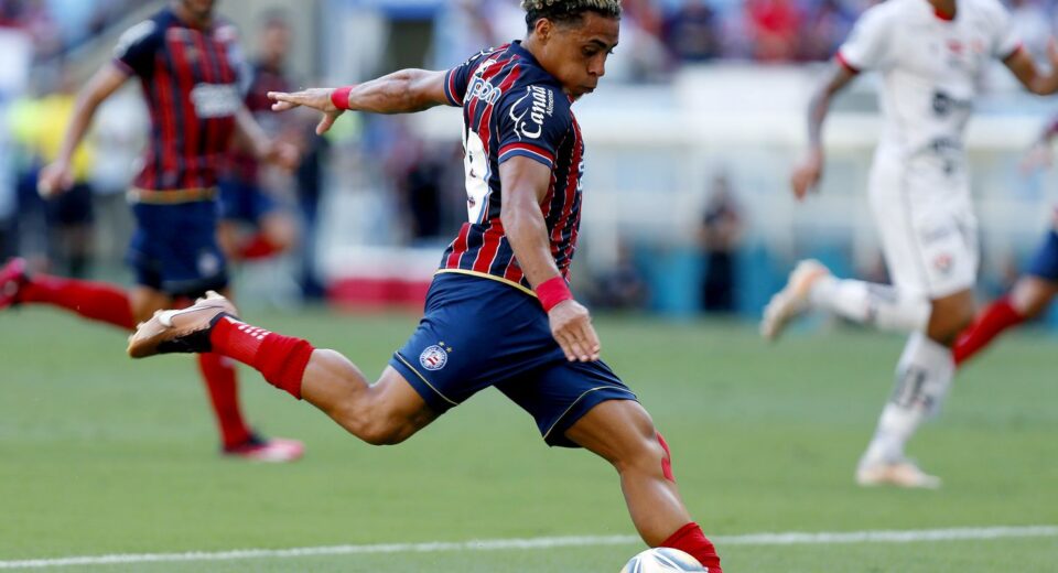 Vitória e Bahia: clássico do futebol baiano na TV Brasil neste domingo