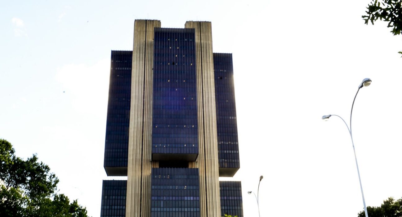 Com quórum desfalcado, Copom decide se mantém Taxa Selic