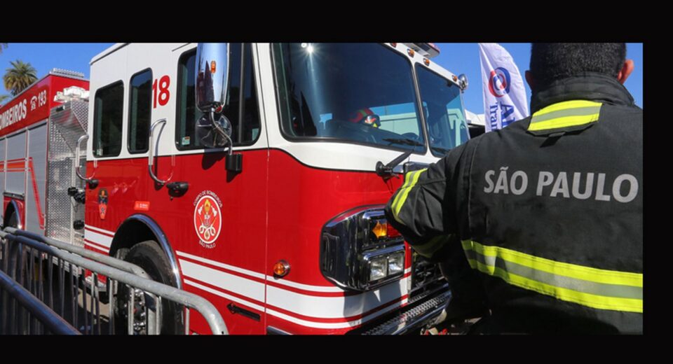 Homem e bebê morrem em incêndio em apartamento na zona leste de SP